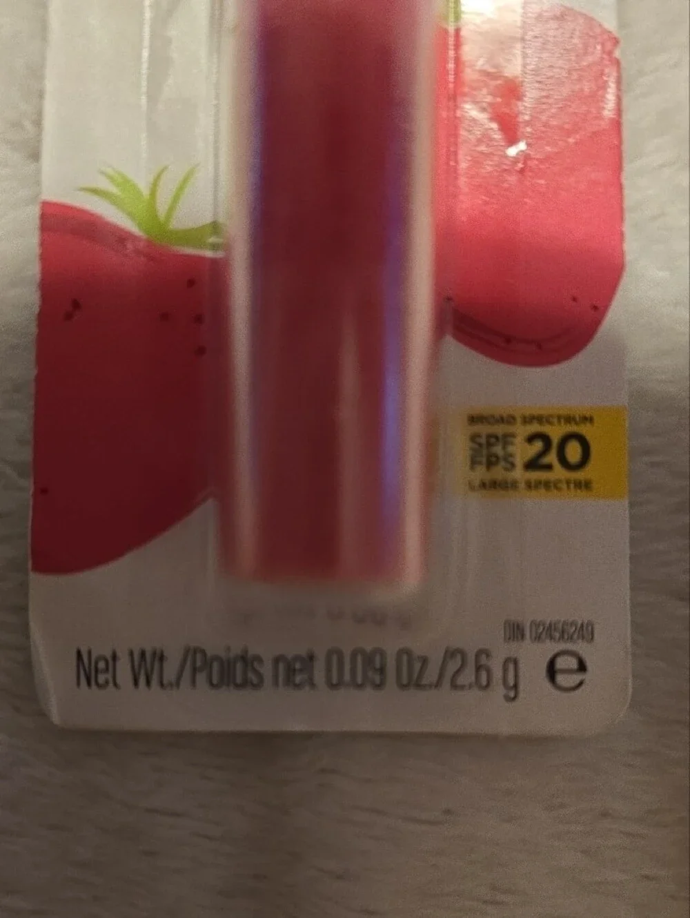 NWT 025 Revlon Kiss Balm Fresh Strawberry Hydratation Natural Fruit Oil SPF 20